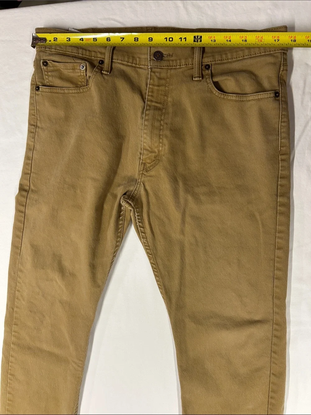 Levi's Slim Straight Jeans in Khaki Brown